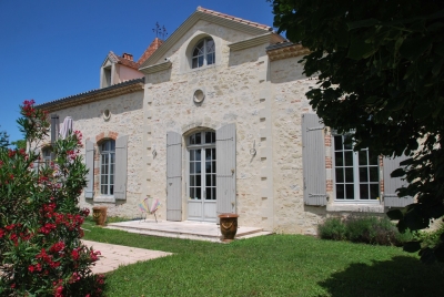 Beautiful 18th century residence completely renovated