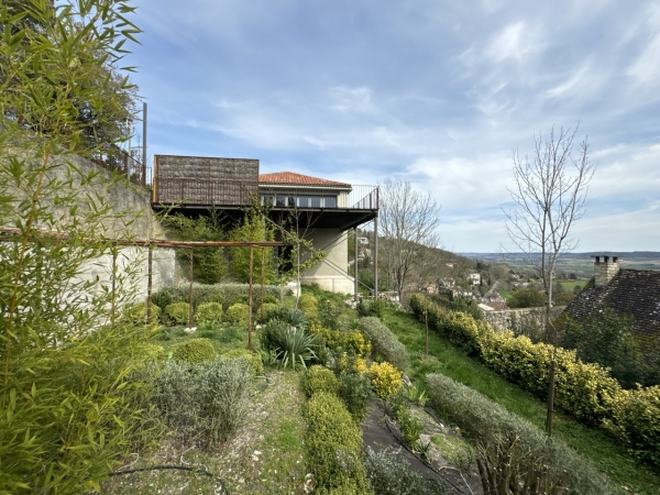 Real estate complex in one of the most beautiful villages in France