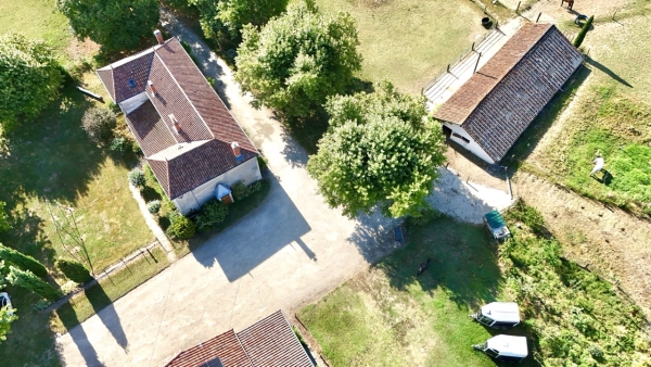 Propriété équestre de 20 hectares avec grange et dépendances