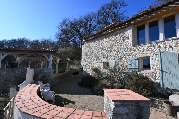 Magnificent stone property with pool and land