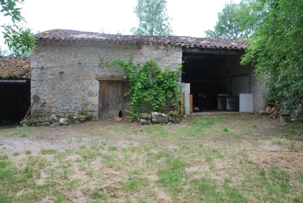 Maison de campagne avec piscine et 3ha de terrain