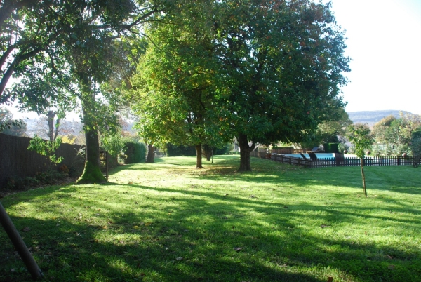 Herenhuis met tuin en zwembad