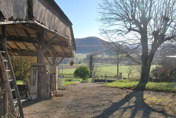 Landhuis met gîte, zwembad en schuur