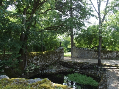 Authentieke mas uit de Quercy, met gastenverblijf, zwembad en 13 ha