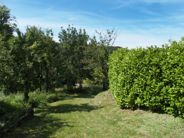 Propriété avec vue sur la vallée du Lot et 2,8 ha